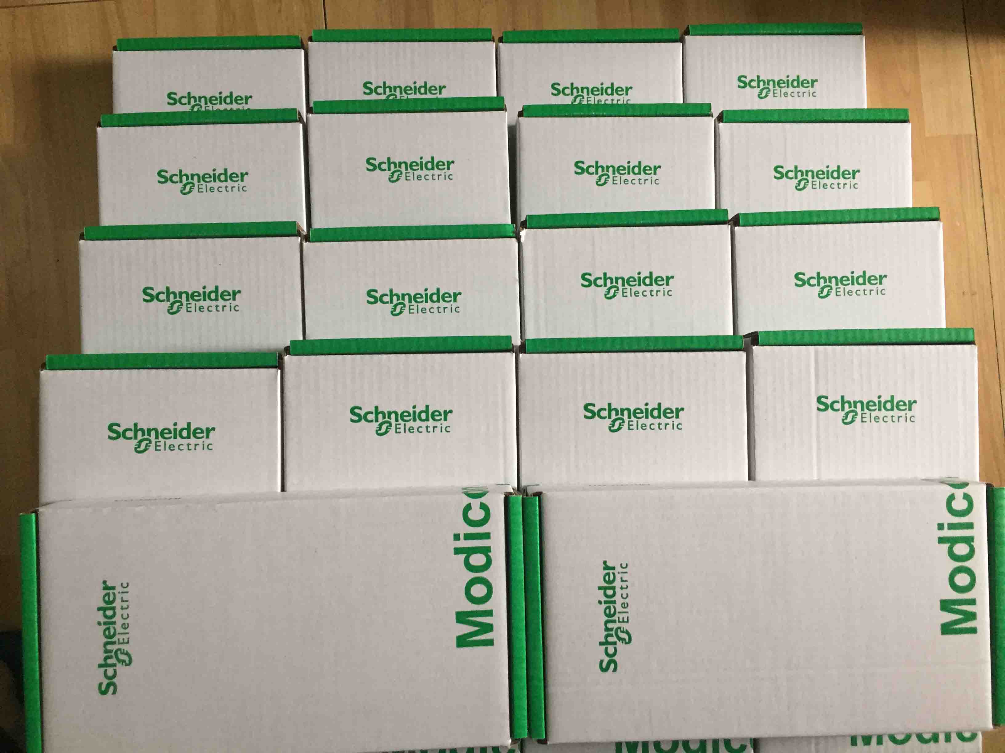 ATV930U07N4 Schneider Variable speed drive ATV930 0,75kW Original Factory Sealed New