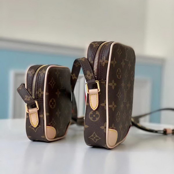 【原版皮】路易威登/LV 二合一相机包，以扑克花样碰撞传奇Monogram花纹，给时空界限按下消除键，每个扑克牌面，都是时尚王牌，款号：M44398