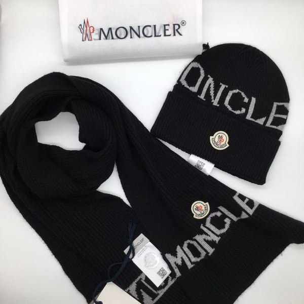 官网同步20秋季最新款-Moncler二​件套系‌列 围巾‎，帽子经‌典‎系‎列，精​致美感，精选毛线，手感超柔软，冬季必备款